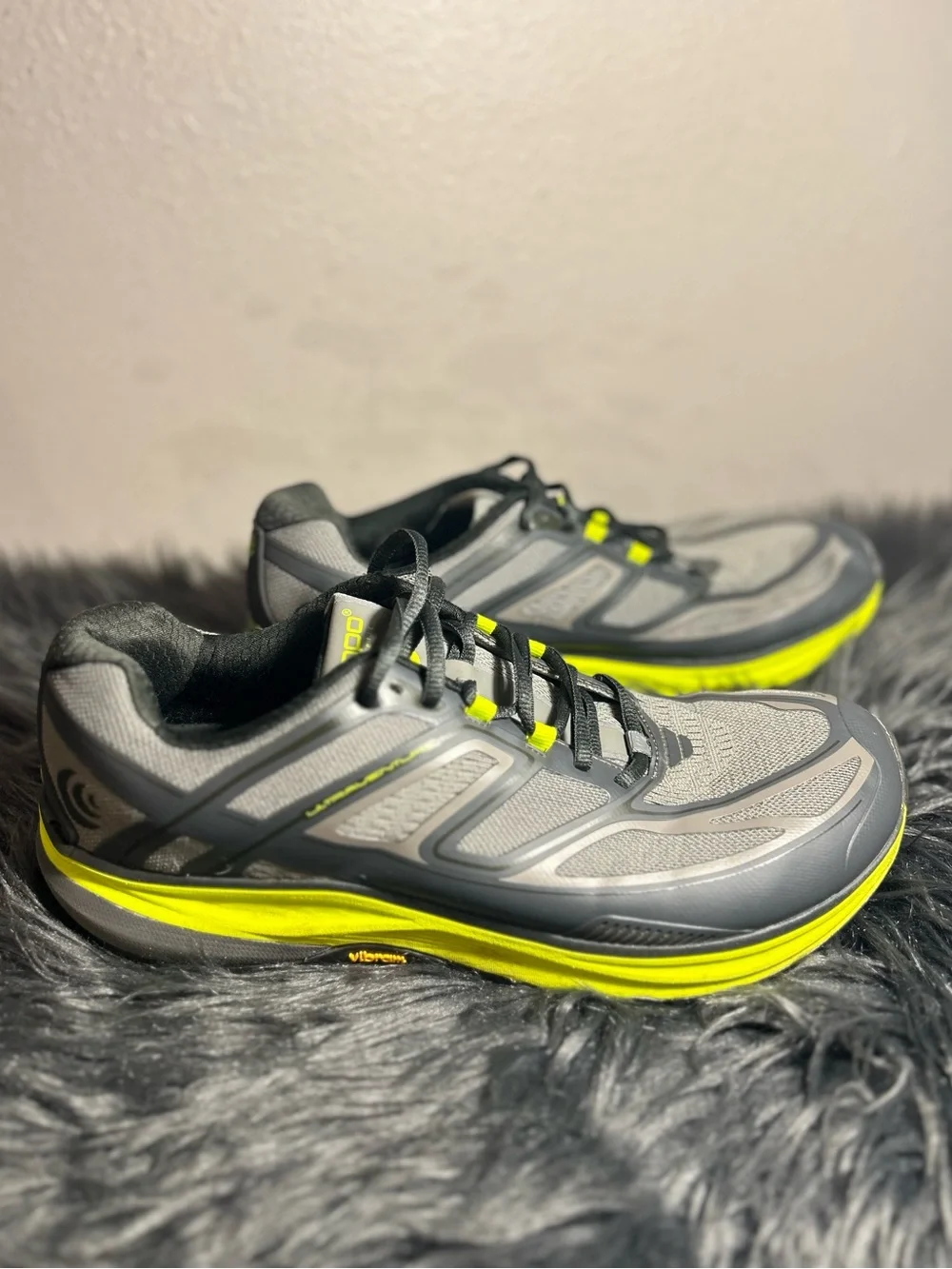 Topo Men's Ultraventure 2 Comfortable Lightweight 5MM Drop Trail R Sz 9.5